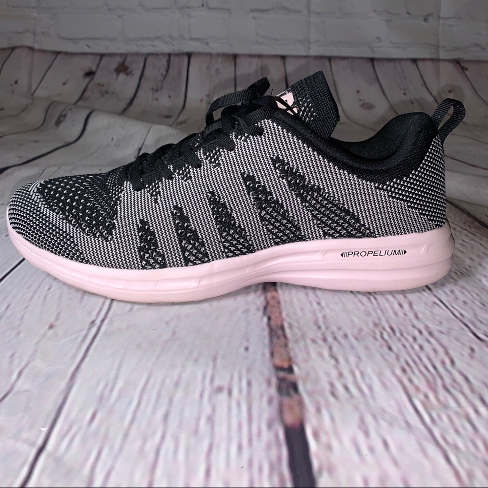 MENS APL Techloom Pro sneakers size 9.5
